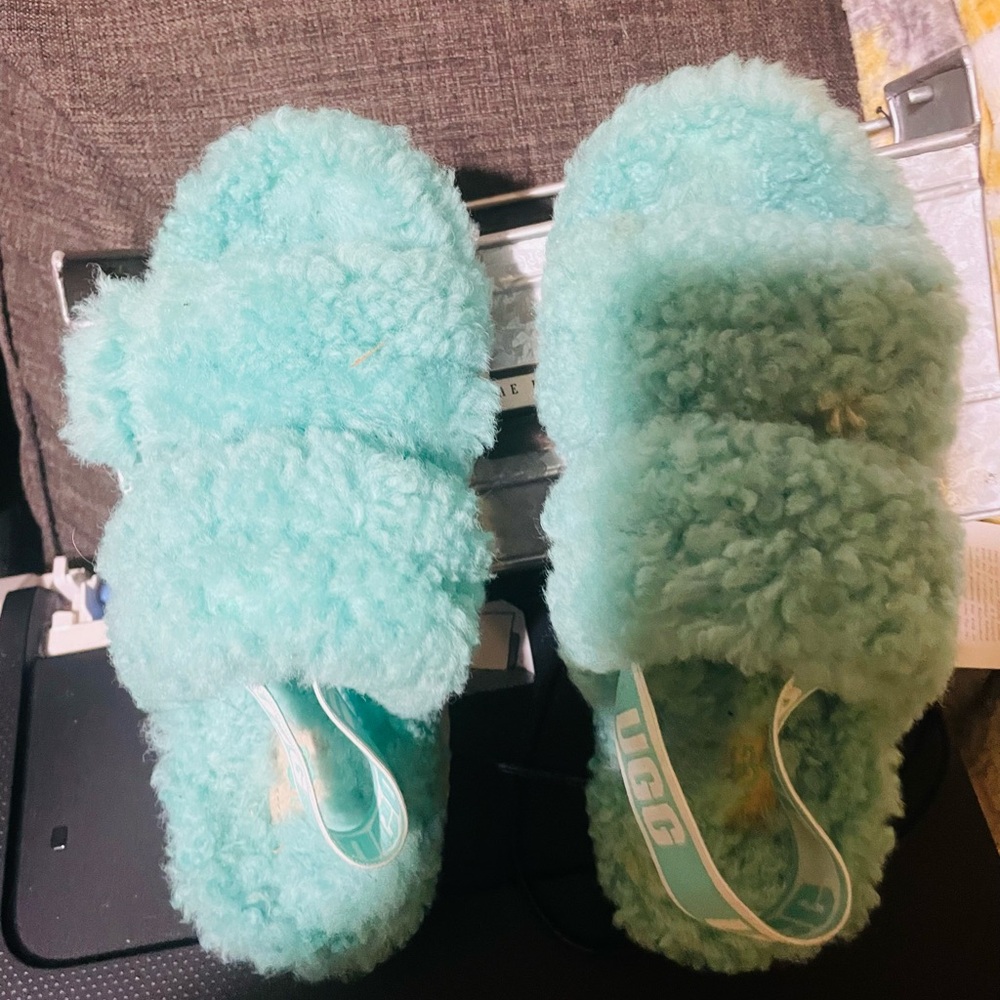 UGG Aqua Fluffy Slippers